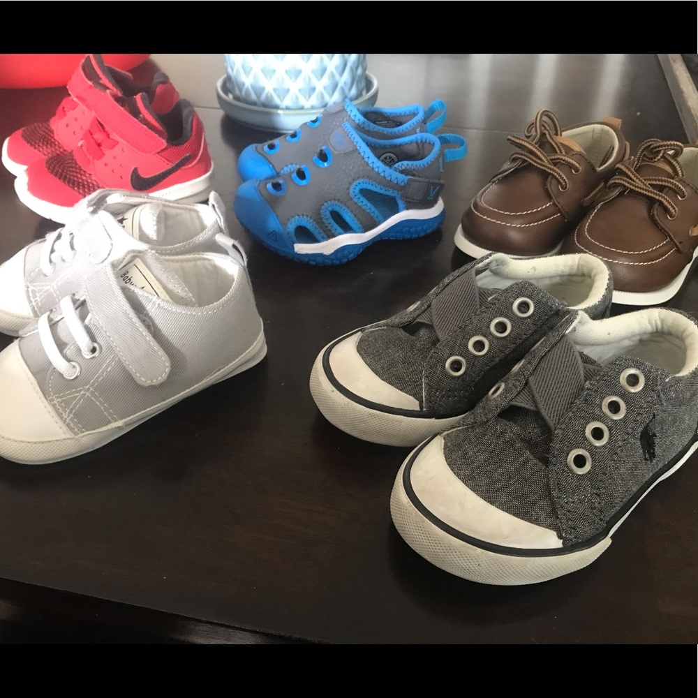 Lot of 5 Size 4 Baby shoes
